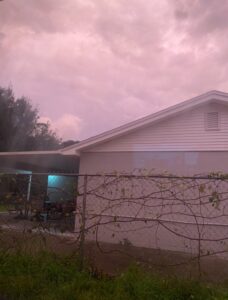 PHOTO Very Scary Dark Sky As Hurricane Ian Arrives In Town And Country Florida