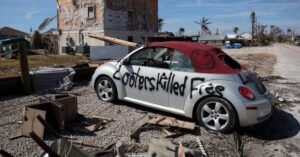 PHOTO Someone Spray Painted Looters Killed Free On Car In Fort Myers Florida