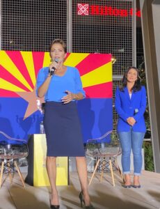 PHOTO Tulsi Gabbard Showing Off At Arizona Campaign Stop Outside Hilton Garden Hotel