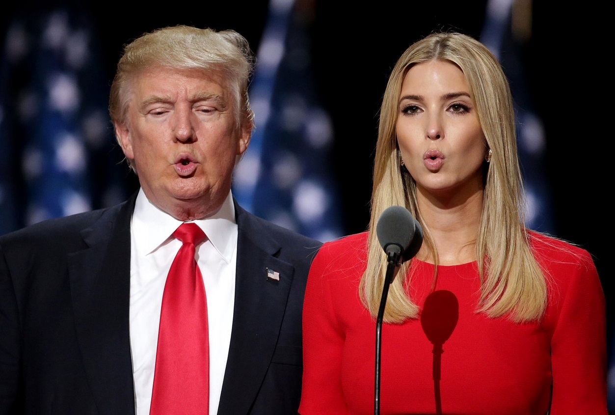 PHOTO Ivanka And Donald Trump Making The Same Oval Shaped Expression ...