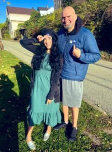 PHOTO John Fetterman Went To Vote In Shorts And A Ski Jacket