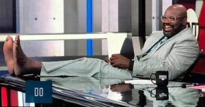 PHOTO Shaq Showing Off His Bare Feet On Inside The NBA