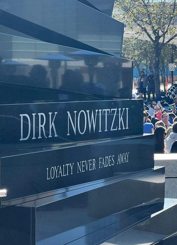 PHOTO Dirk Nowitzki's Statue Has Loyalty Never Fades Away Printed On