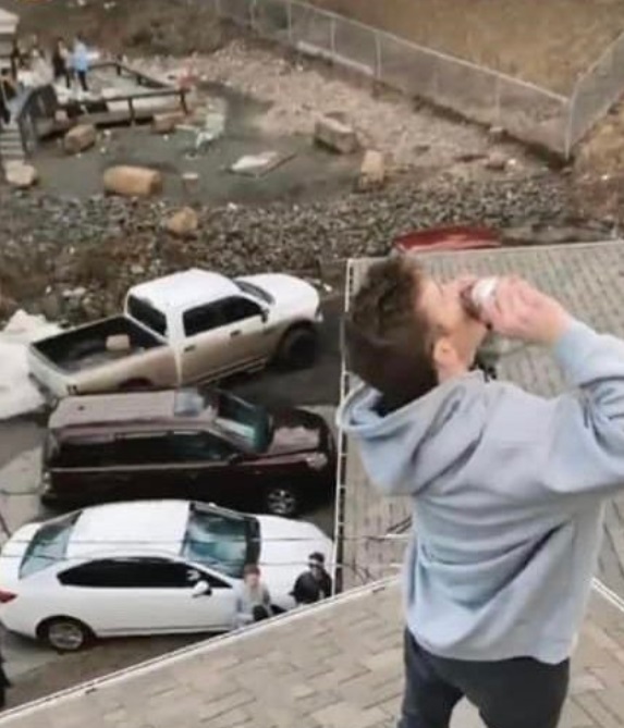 PHOTO Jack DuCoeur Smashing A Beer Over His Face