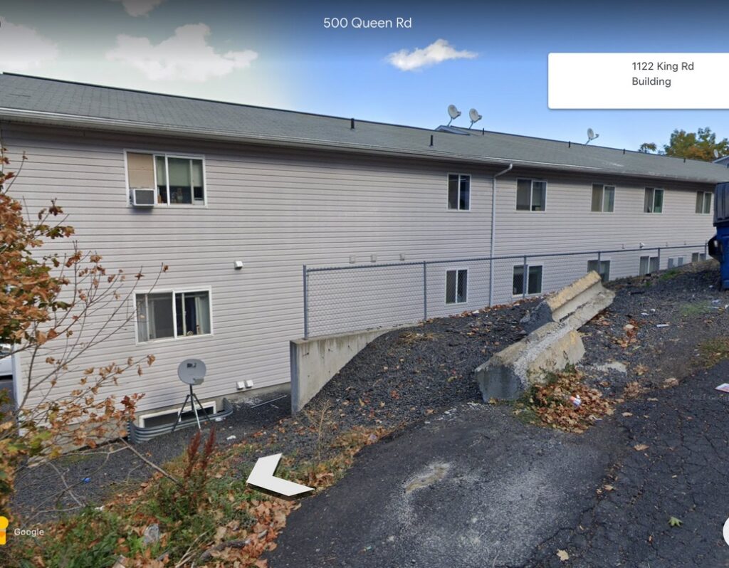 PHOTO Jack Showalter's Apartment Has A Direct View Of Apartment complex