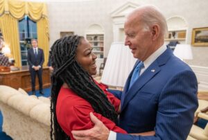 PHOTO Joe Biden Trying To Make Out With Brittney Griner’s Wife Inside The White House