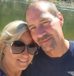 PHOTO Kaylee Goncalves Parents At The Lake Before Their Daughters Death