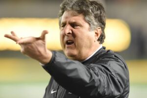 PHOTO Mike Leach Complaining About A Call Because He Knows Refs Are Wrong