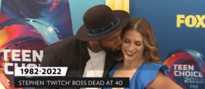 PHOTO Stephen Twitch Kissing His Wife On The Check On The Red Carpet