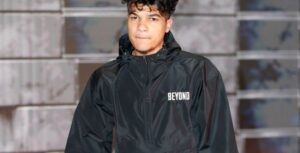 PHOTO Tyrell Terry Wearing A Beyond Pullover