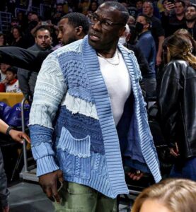 PHOTO Close Up Of Shannon Sharpe's Hideous Blue And White Sweater He Wore To The Lakers Game