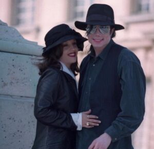 PHOTO Lisa Marie Presley With Michael Jackson In Tennessee