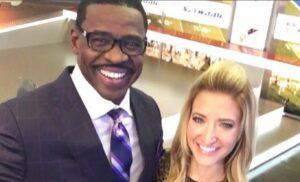 PHOTO Cynthia Frelund On An Elevator With Michael Irvin In Phoenix