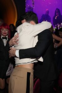 PHOTO Harry And Ben Winston Hugging At The Grammy's