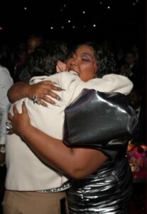 PHOTO Harry And Lizzo Hugging At The Grammy's