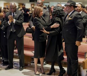 PHOTO Kamala Harris Giving Tyre Nichols' Mom Love During Funeral
