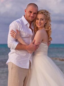 PHOTO Kyle Jacobs On The Beach With His Wife In Happier Times