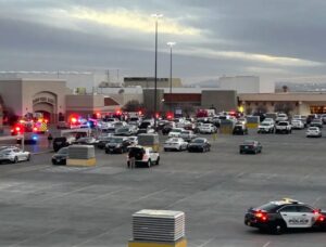 PHOTO Parking Lot At Cielo Vista Mall Cleared Out Quickly After Mass Shooting