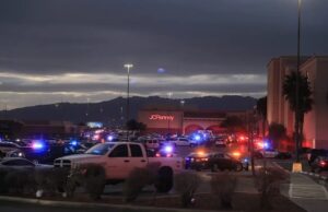 PHOTO People Were Stuck Inside El Paso Mall Parking Lot Because Police Blocked Exits During Mass Shooting