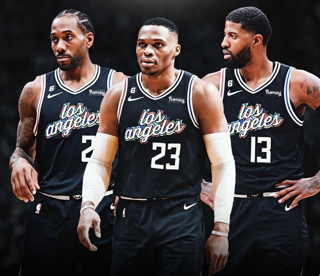Photo Russell Westbrook In A Clippers Jersey With Paul George And Kawhi