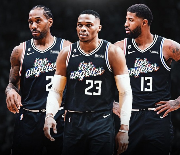 PHOTO Russell Westbrook In A Clippers Jersey With Paul George And Kawhi ...