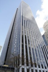 PHOTO Thomas H Lee's Office Is In The General Motors Building In Manhattan