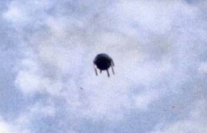 PHOTO UFO Similar To What Is Being Described As The Object Decommissioned Over Lake Huron