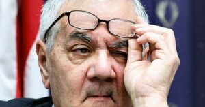 PHOTO Barney Frank Looking Frustrated