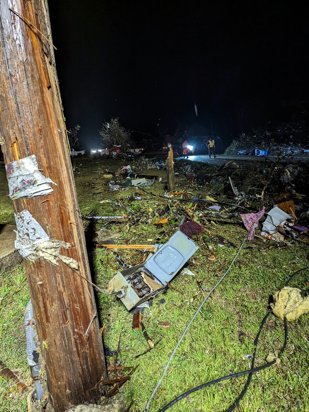 PHOTO Close Up Of The Extent Of The Damage In Silver City MS From Tornado