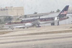 PHOTO Donald Trump's Plane Taking Off At Palm Beach Airport To Turn Himself In New York