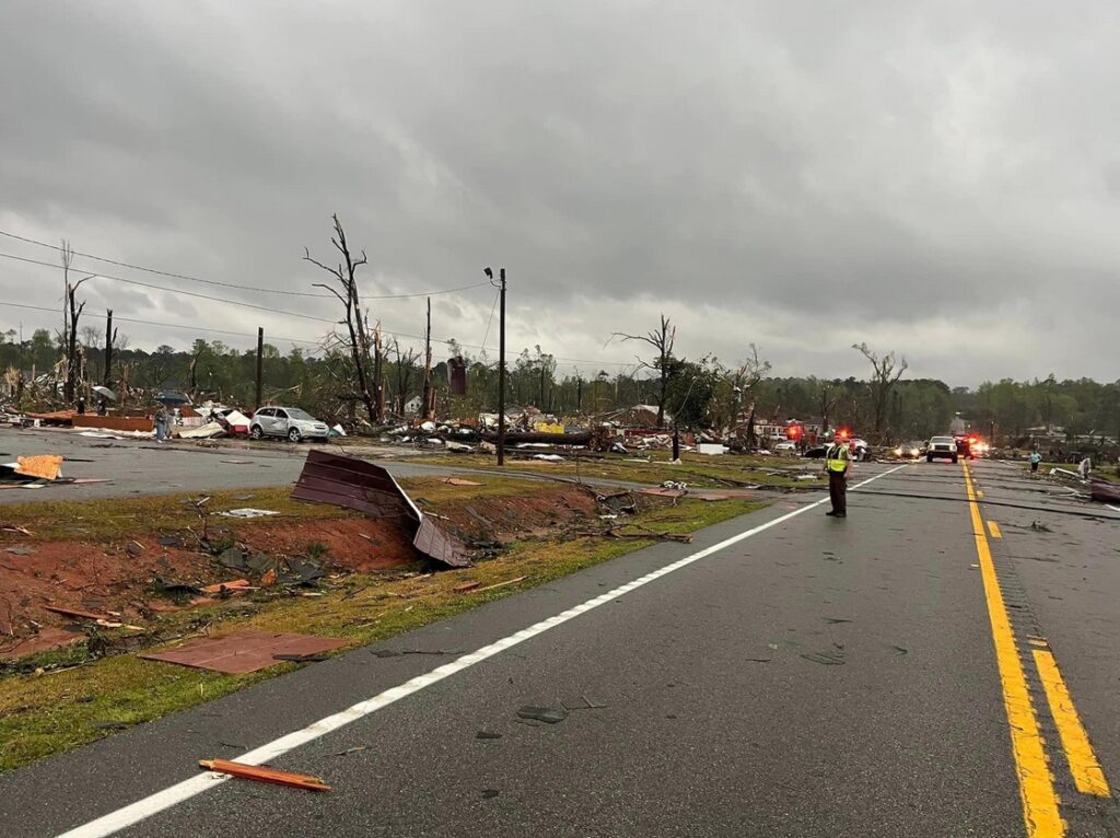 PHOTO Highway 14 Before And After Tornado In West Point