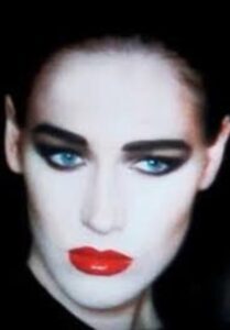 PHOTO Lady Gaga's Makeup At The Oscars Was Inspired By Robert Palmer's Addicted To Love 1985