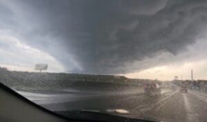 PHOTO Tornado Dark Clouds And Rain Made Commute In PM Difficult For Drivers In Dallas