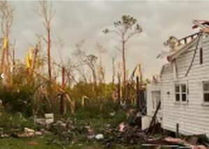 PHOTO Houses In Hosford Florida Are Not Just Piles Of Rubble