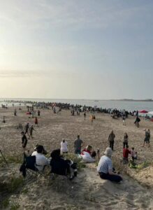 PHOTO SpaceX Watch Party On The Beach Was Epic