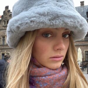 PHOTO Will Levis' Sister Looking So Hot With Furry Hat In The Czech Republic