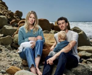 PHOTO Elizabeth Holmes On The Beach With Her Two Babies And Husband