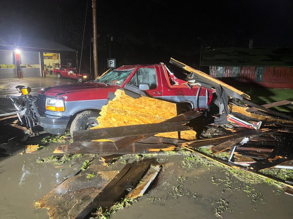 PHOTO Loose Bricks And Downed Trees Everywhere In Linneus Missouri