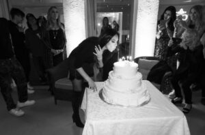 PHOTO Noor Alfallah Was Getting Rich Girl Wedding Cakes For Her Birthday In 2019