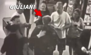 PHOTO Of Interaction Between Rudy Giuliani And Grocery Store Employee In Staten Island