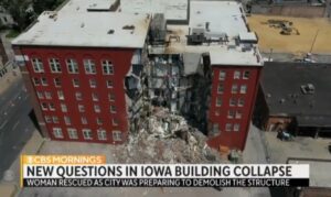 PHOTO Over Head View Shows Water Damage Around AC Units On Roof Of Davenport Apartment Building