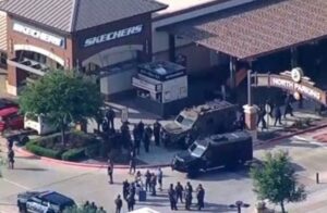 PHOTO SWAT Bearcats Weren't Messing Around There Were 2 Of Them Parked Outside Allen Premium Outlets After Shooting Unfolded