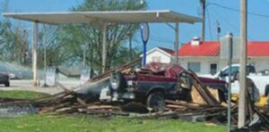 PHOTO What's Left Of Gas Station In Linneus Missouri