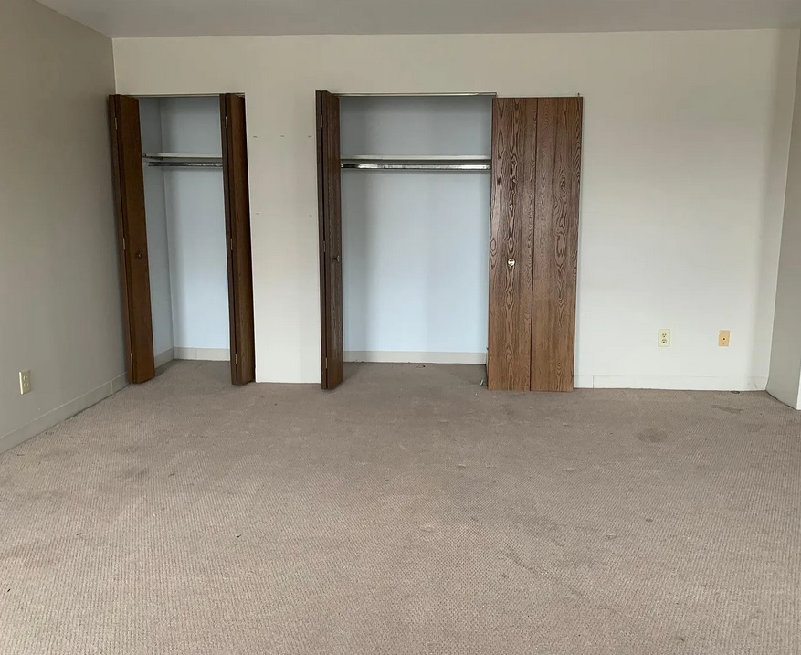 PHOTO A Look Inside A Studio Apartment At 324 Main Street In Davenport