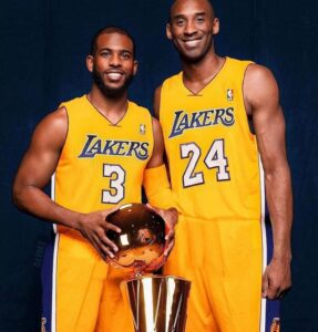 PHOTO Chris Paul With Kobe Bryant And The Championship He Should Have Won In LA