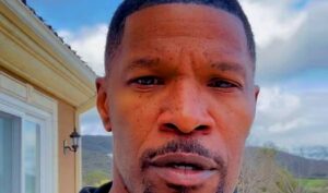 PHOTO Jamie Foxx Eyes Are Swollen While Outside In The Backyard Of His Home