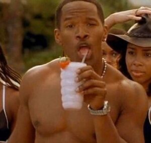 PHOTO Jamie Foxx Slurping Coconut Smoothie Shirtless At The Beach While Media Says He's Nearly Dying