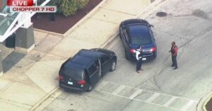 PHOTO Police Surrounding River Oaks Mall After Suspect In Chase Gets Out Of Car And Runs