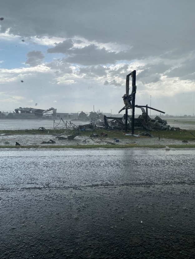 PHOTO Sirens Were Going Off In Booker Texas During Tornado In Perryton