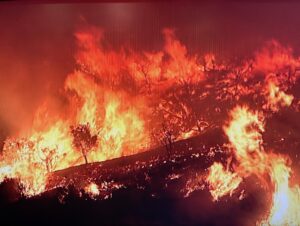 PHOTO Close Up Of Massive Flames From Dry Fire And Why Castaic Is Doomed